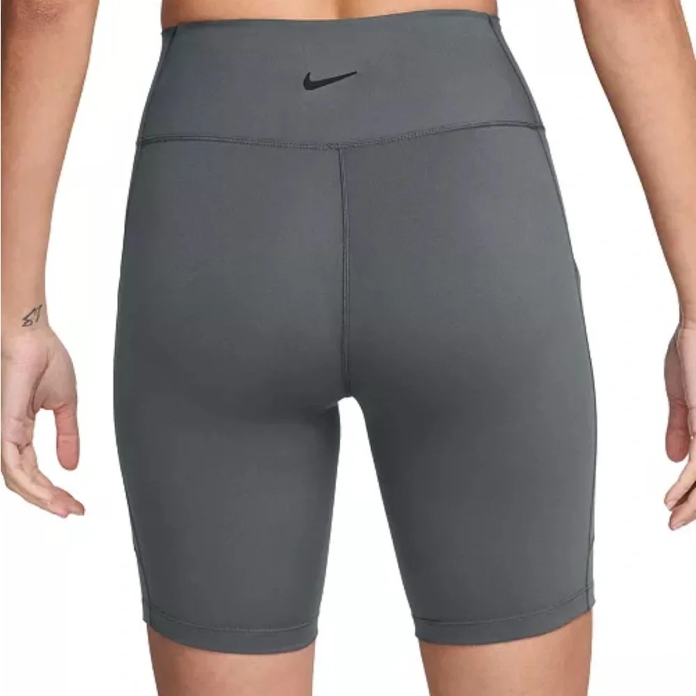 Nike Go Firm Support 8” High Rise InfinaLock Running Bike Pockets  Shorts NEW - Picture 2 of 4